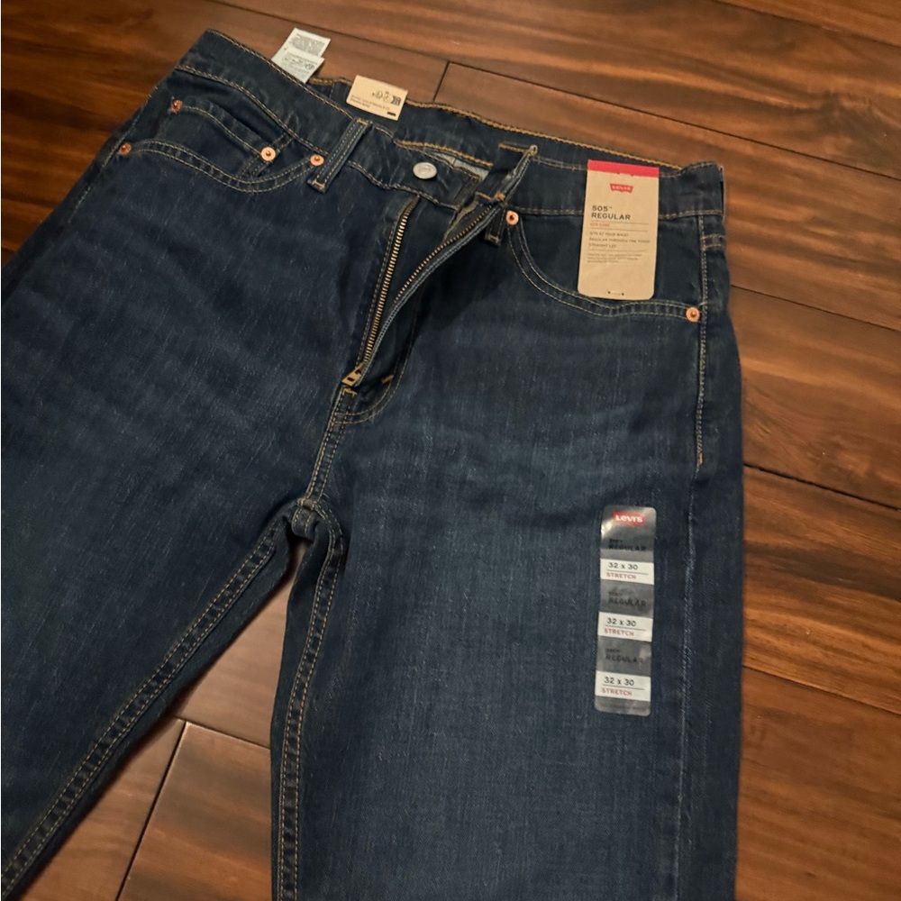 Levi's Men's Classic Indigo Straight Jeans - Picture 2 of 5